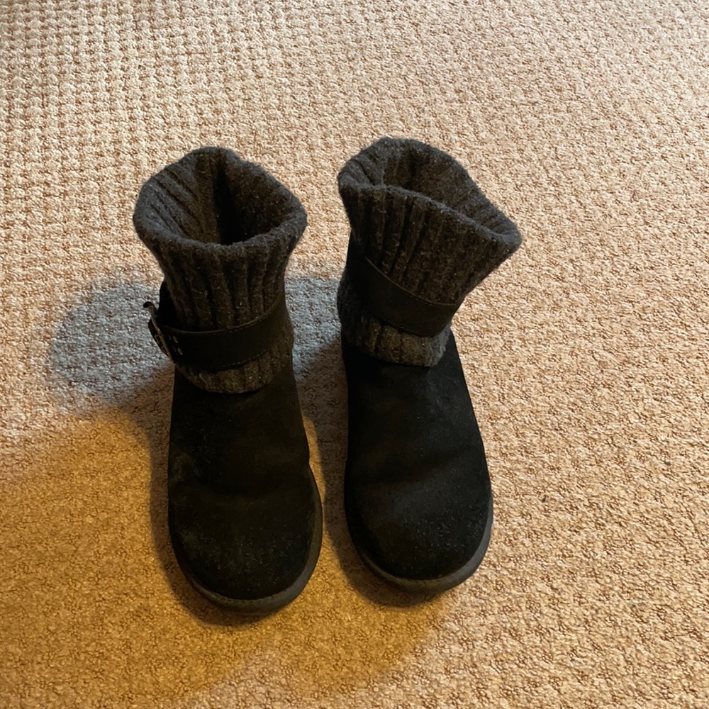 Size 8 Ugg boots